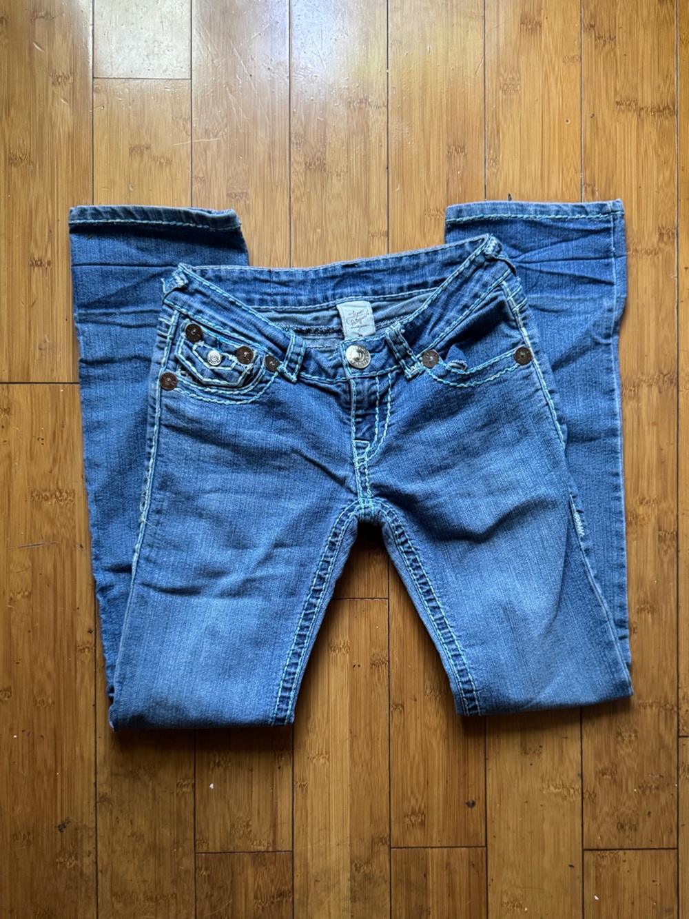 AUTHENTICTrue Religion Classic Bootcut Jeans in Blue Denim